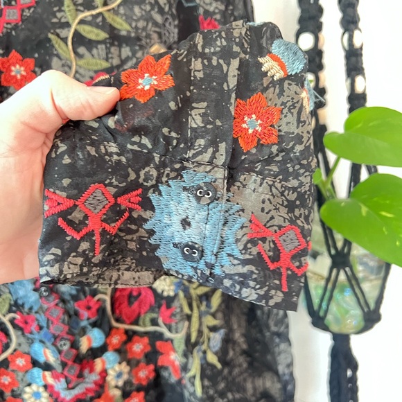 Johnny Was Biya Silk Kona Embroidered Top - Picture 4 of 5